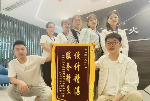 以服務為己任，以滿意為準則——萬家燈火好評如潮！